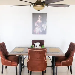 Apartment Beautiful 3br Near Beach With Pool And Parking, San Juan
